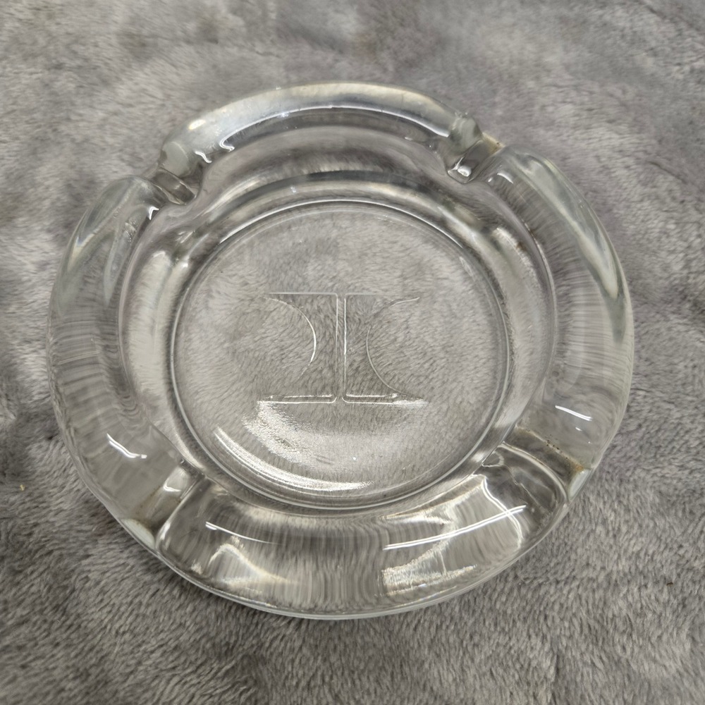 Hilton Hotels Vintage Clear Glass Round Ashtray with 4.5 Inch 4 Rest